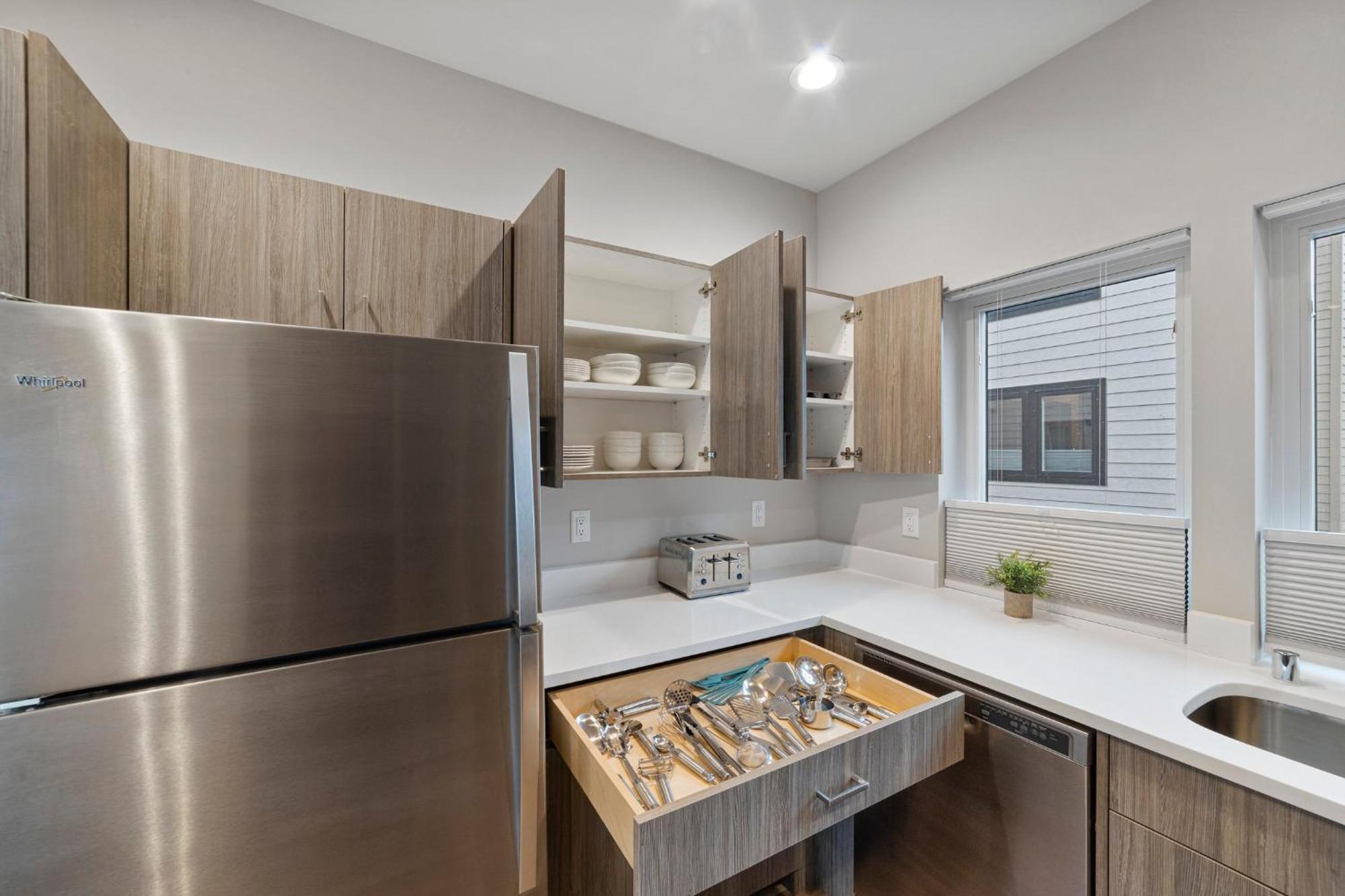 Brand New Fully Updated Condo 918 In แอนาคอร์เตส ภายนอก รูปภาพ
